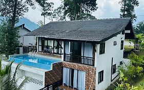 Tuah By D Manggis Infinity Pool Villa, Mount Nuang View Janda Baik
